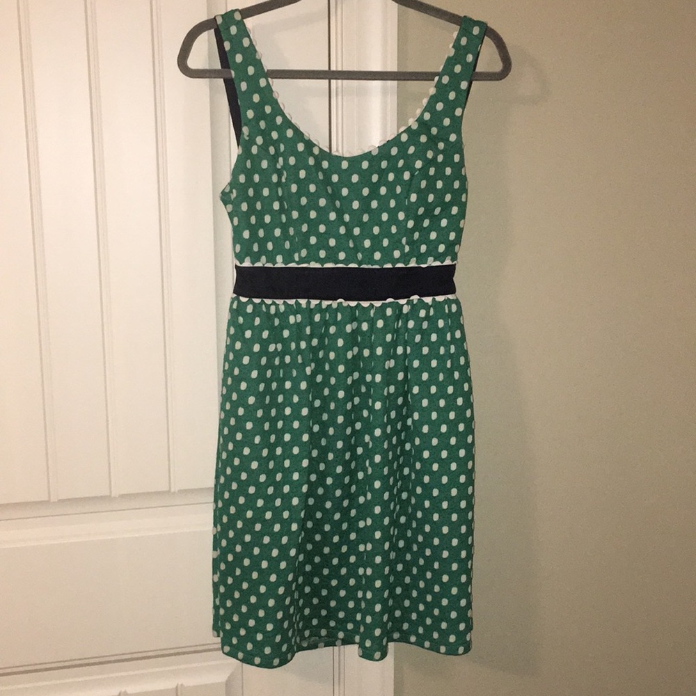 Polka dot dress with waistband tie on back